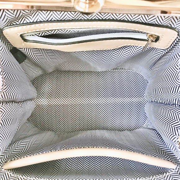 Crossbody Bag Nude Vegan Leather - Picture 6 of 8